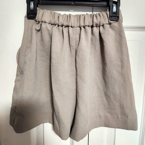 Wilfred Welles Shorts - Taupe Grey XXS - NEW - Picture 3 of 3